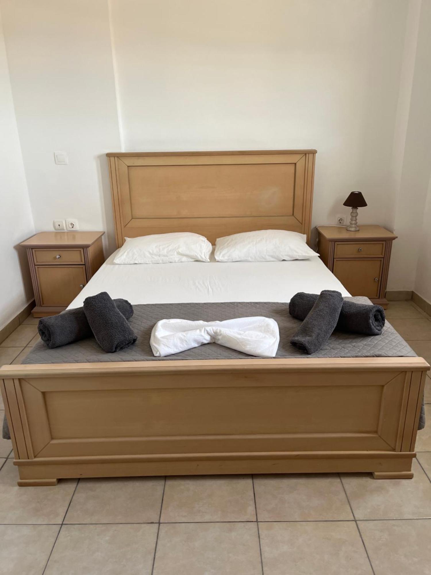 Leon Lux Apartments ペリヴォラス エクステリア 写真