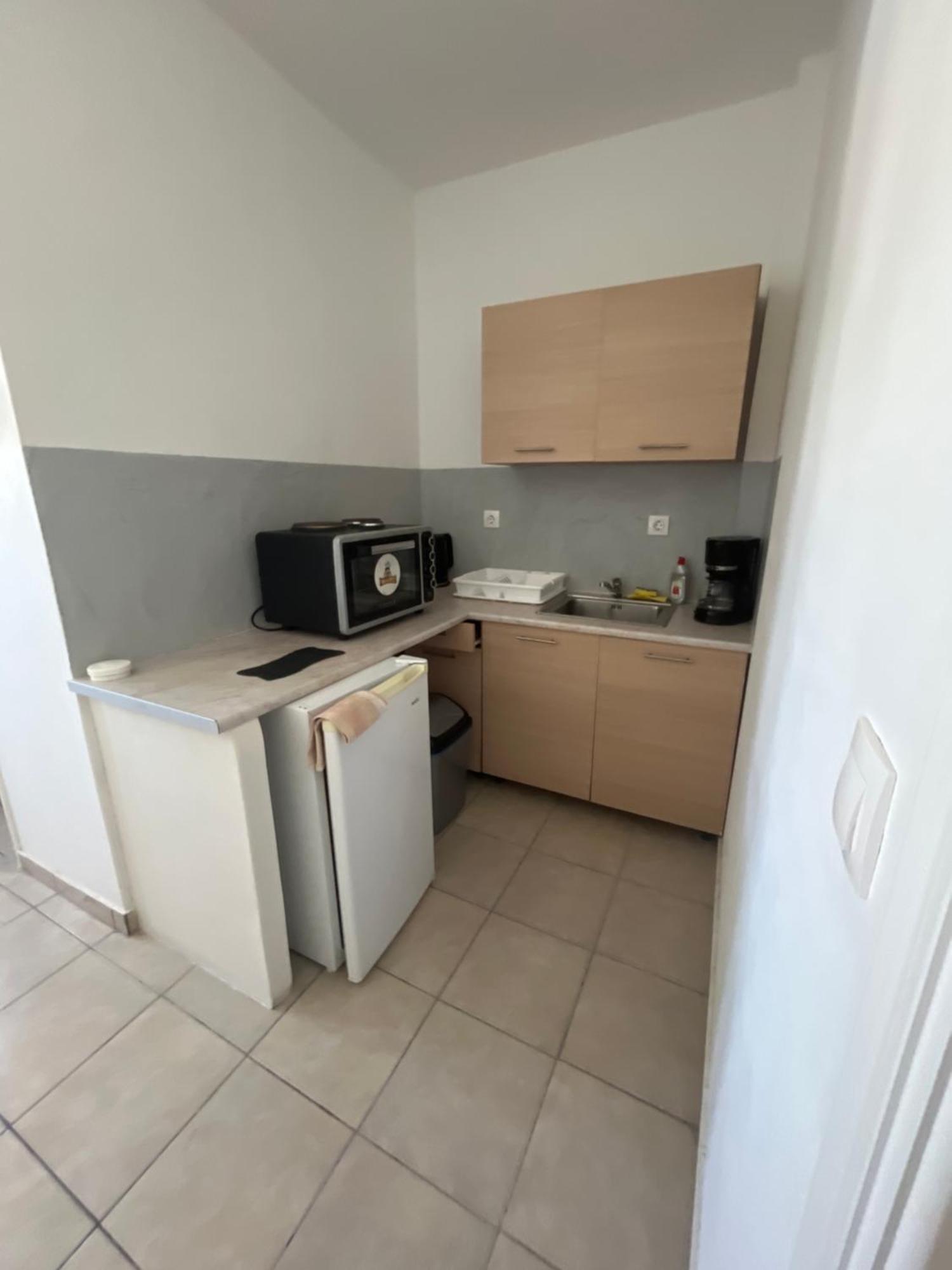 Leon Lux Apartments ペリヴォラス エクステリア 写真